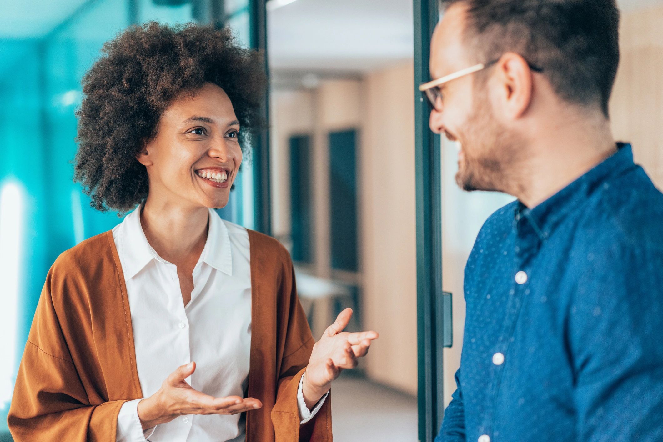 Seller and buyer discussing a business opportunity